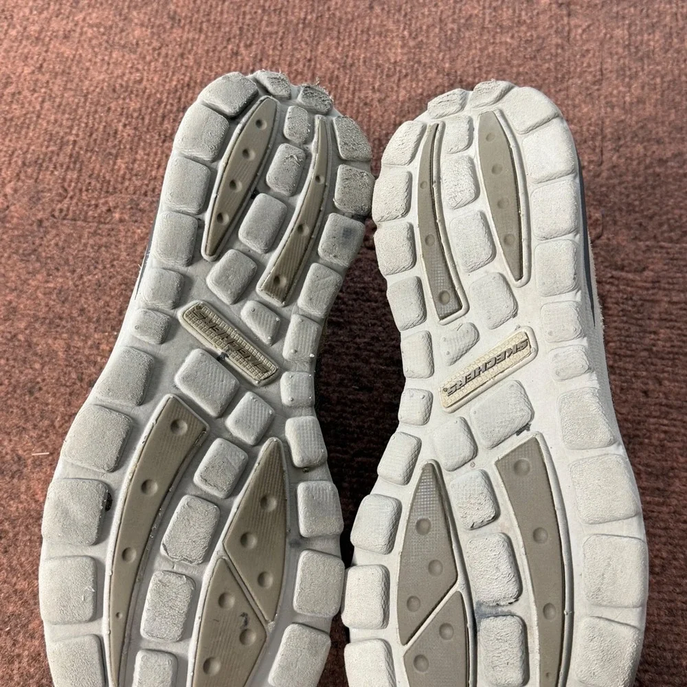 Skechers relaxed fit